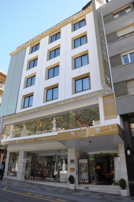 A Casa Canut Hotel Gastronomic Les Escaldes Exteriör bild The store in 2019